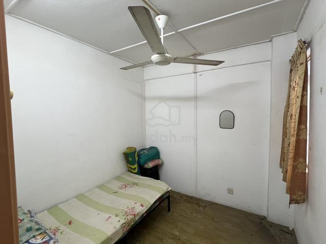 Flat Taman Bukit Angkasa 5