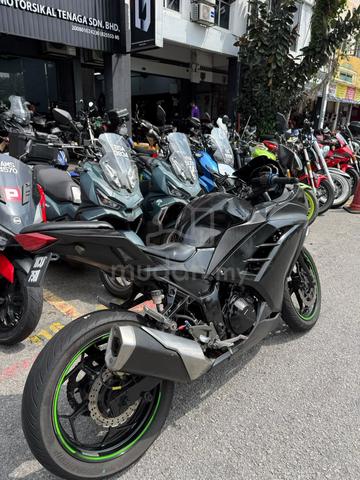 Carousel Image