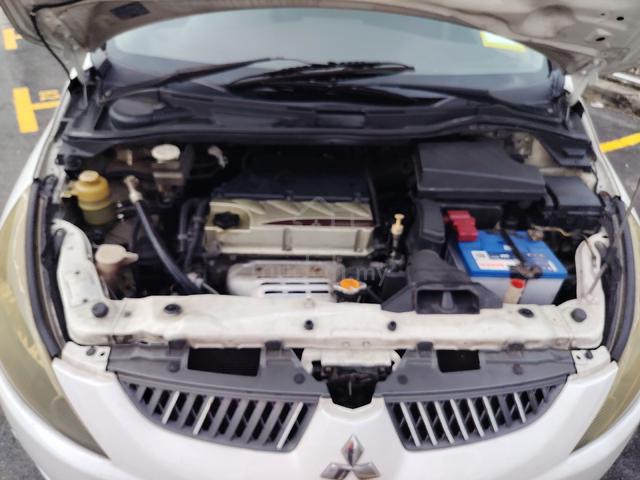 2009 Mitsubishi GRANDIS 2.4 FACELIFT (A) - 5