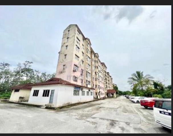 Meru Courts 1