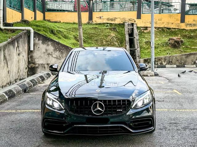 Mercedes Benz C43 3.0 AMG 4MATIC V6 C63 B/Kit 2.0 - 3