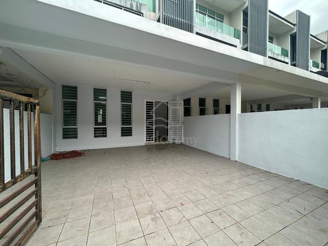 (Gated Guarded 7R 7B) 3 Storey Terrace House Bangi Avenue Kajang 1