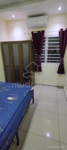 Female Only > Nice Single Queen Bed Room For Rent @ Jln Semarak KL 1