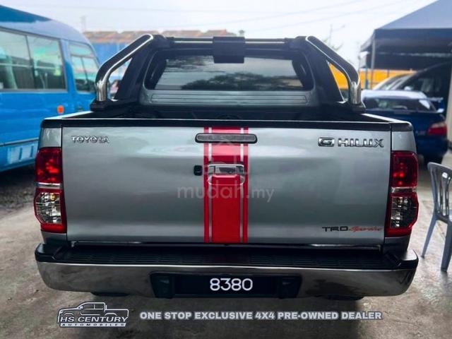 Toyota HILUX 2.5 A) - 3