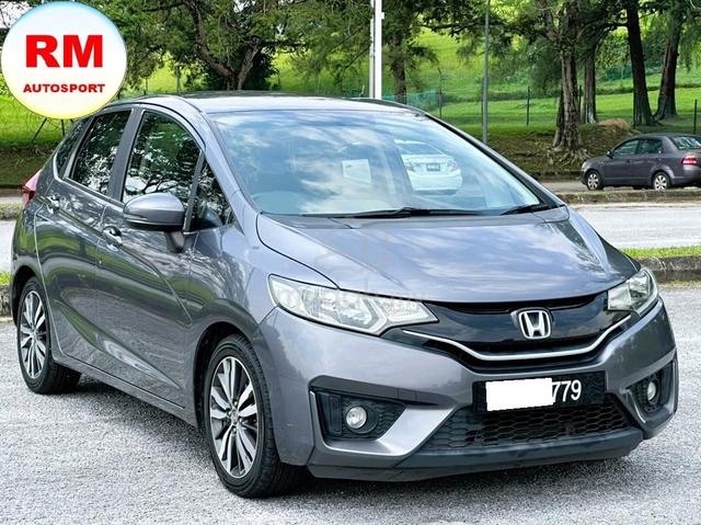 MERDEKA SALES! Honda JAZZ 1.5 V FULL SPEC 2016 - 1