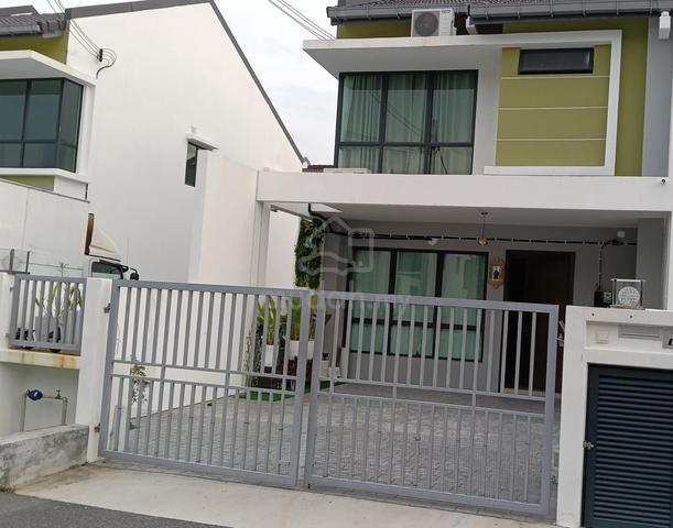 2storey house for Rent 1