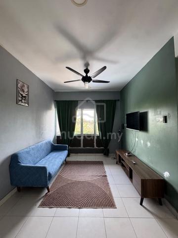 Camellia Court (Nilai Impian) 1