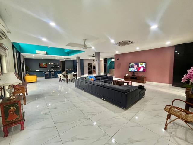 Bungalow Bukit Rimau [ Fully Renovated 🔥] 1