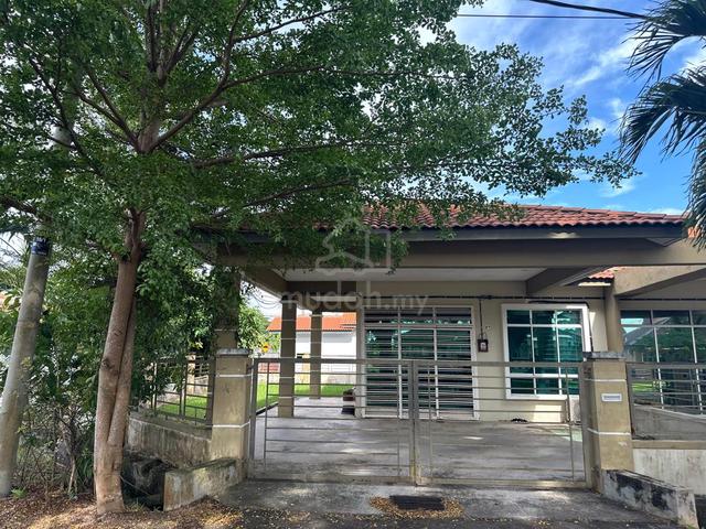 Corner Lot Facing Padang di Taman Pokok Mangga Melaka 1