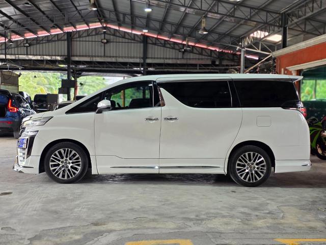 (Loan Kedai) 2017 CBU Toyota VELLFIRE ZG 2.5 (A) - 4