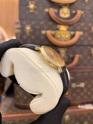Carousel Image