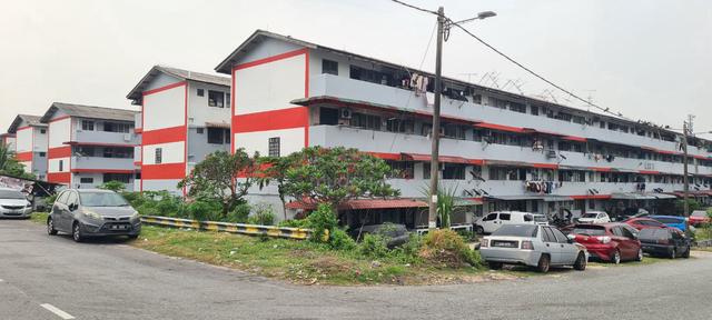 Flat Taman Ungku Tun Aminah 1