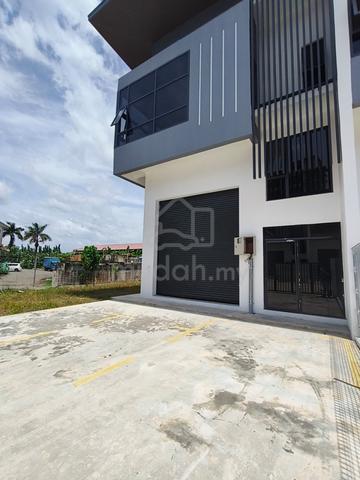 Penampang Donggongon Avenue I Park Plaza Inovasi Industrial Corner uni 1