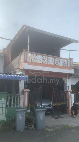 House simpang renggam taman rekamas 1