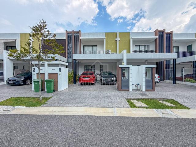 Double Storey Serimba Terrace, Laman Tasik, Bandar Bukit Mahkota 1