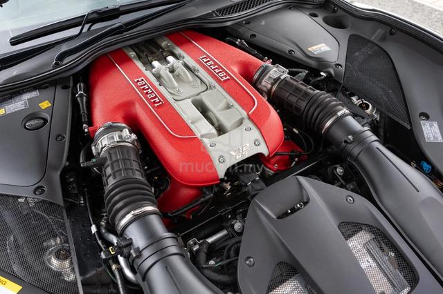 2019 Ferrari 812 Superfast MEGA SPEC,LOW MILEAGE - 4