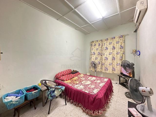 Taman Bukit Desa Single Storey [ Many Parking, New Paint ] 3