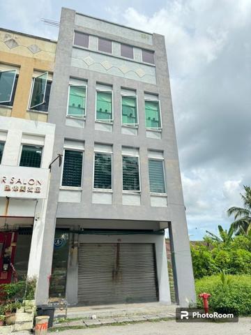 Ground Floor Shop Lot for Rent @ Hutan Melintang, Perak 1
