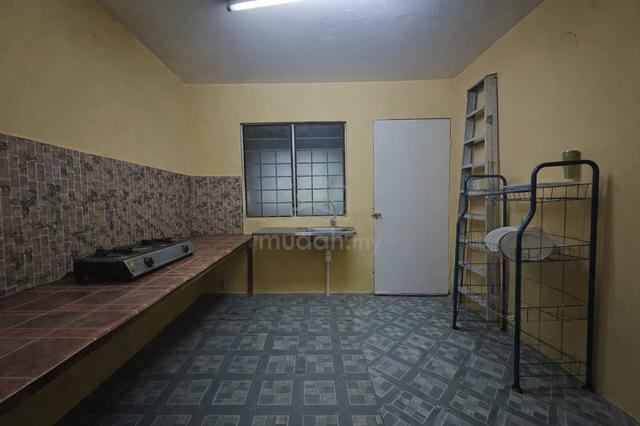 【 Low Cost, Freehold 】 2 Storey Terrace, Jalan Meranti, Batang Kali 1