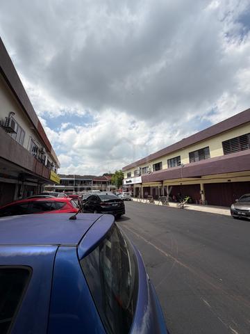 Bukit Puchong warehouse factory 1sty for rent 1