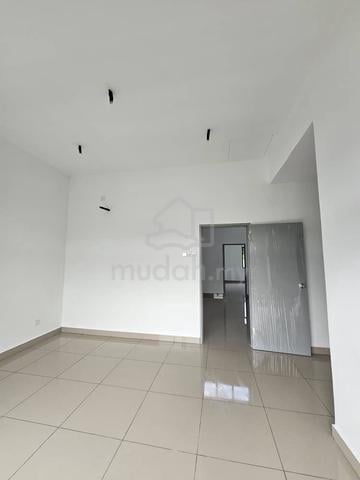 Ponderosa Callista 2 Storey Terrace House Intermediate For Sale 1
