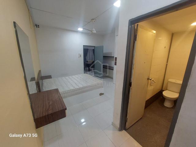 Duta Impian (The Embassy) 2 Master Room with bathroom at JB Town CIQ 1
