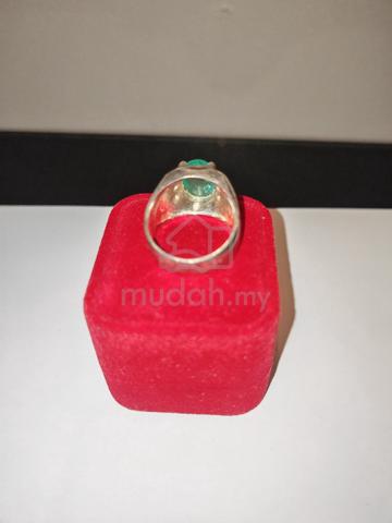 Cincin Zamrud  - photo 2 of 3