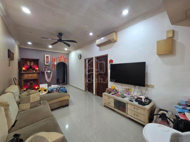 Taman Johor Jaya Single Storey Terrace House 3bed Renovated Johor 1