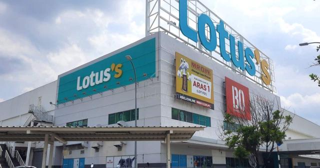 Shoplot Behind Lotus Kajang Supermarket 1