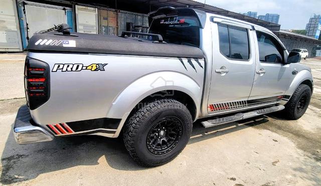 NISSAN NAVARA 2.5 LE fULLSPEC 4X4 - 5