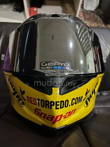 AGV CORSA GAY MARTIN コルサ ガイマーティン 黒黄 Helm AGV Corsa R Guy Martin · Motocard