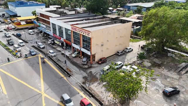 3-Storey Terrace shoplot Raja Uda Mainroad commercial land 1
