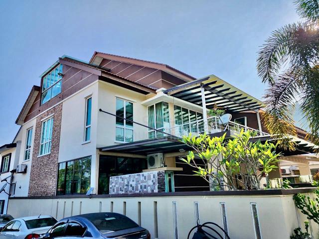FULLY RENOVATION! 2.5 Storey Semi D , Taman Ampang Saujana, Ampang 1
