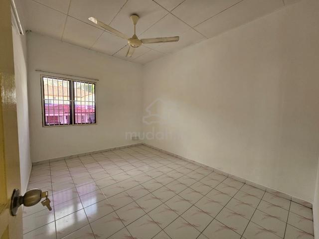 2 storey semi d at lengkok kenari 1