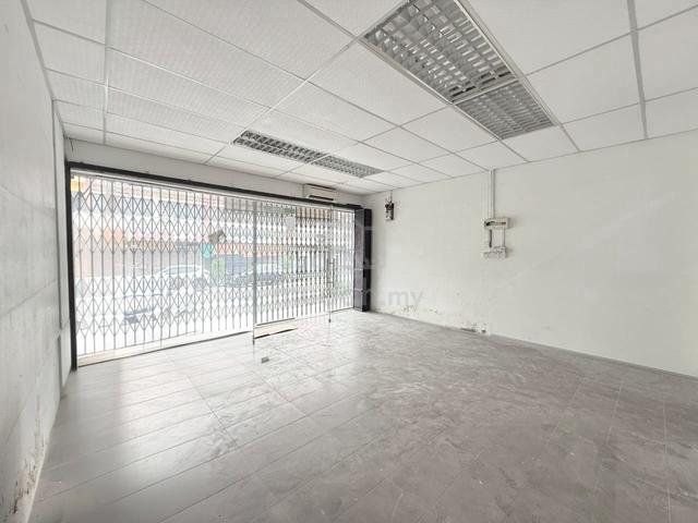 Taman Johor Jaya Jalan Dedap Shop Lot Half Unit (Rent) 1