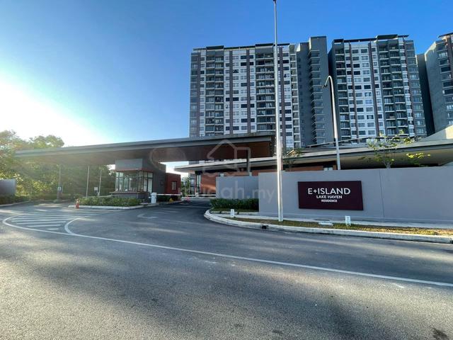 E Island Lake Haven 1
