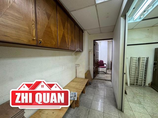 LEBUH BISHOP 2500sf 2 Storey Shop house GEORGETOWN Renovated office 1