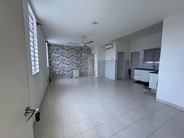 Eristana Townhouse, Bandar Saujana Utama 1