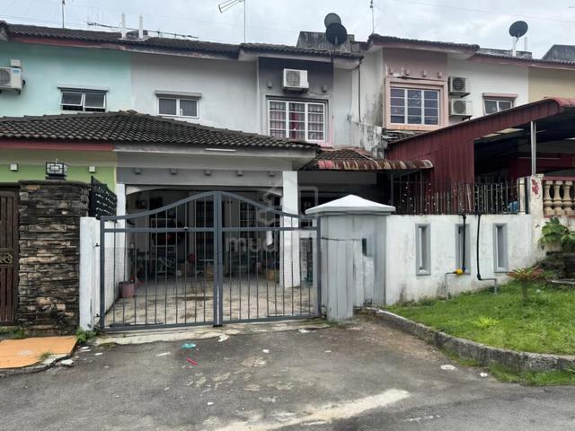 Bilik Untuk Disewa 1