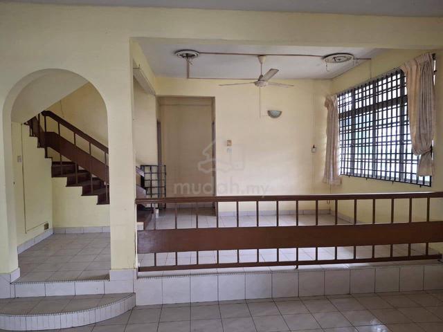 Taman perling/ Near Bukit Indah/ Double Storey/ Corner Lot 1