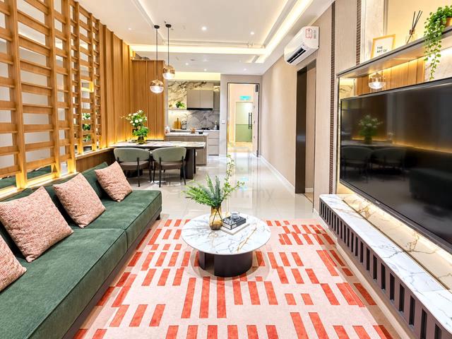 M MIRA Residence 1