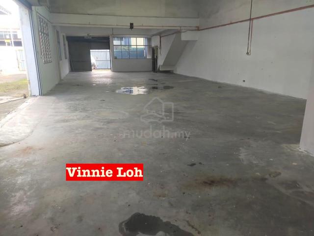 1.5 Storey Semi-Detached Factory For Rent @ Valdor Industrial Area 1