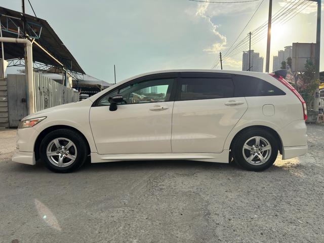 Honda STREAM 1.8 i-VTEC RSZ FACELIFT(A)2010 - 5