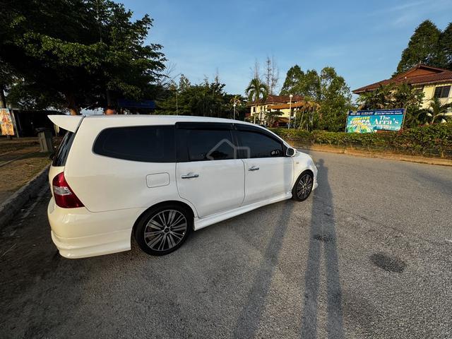 2013 Nissan GRAND LIVINA 1.8 IMPUL MC FACELIFT (A) - 1