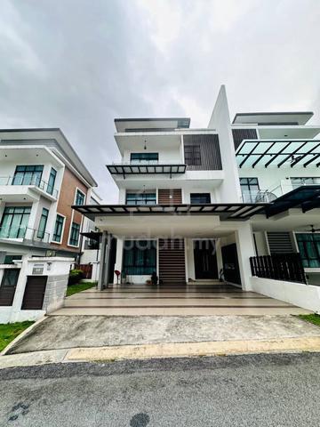 Renovate ❗3 Storey Semi Detached House Verge 32 Taman Melawati 1