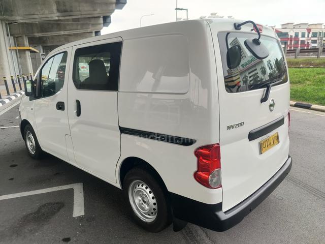 2019 Nissan NV200 1.6 (M) Semi Panel Van - 4