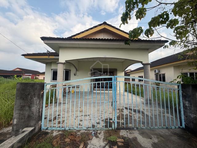 Rumah banglo sederhana, taman saujana jaya, asam kumbang, taiping 1