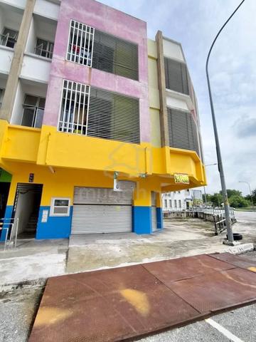 Ground Floor Shop Lot (Corner Lot) Bandar Enstek For Rent 1