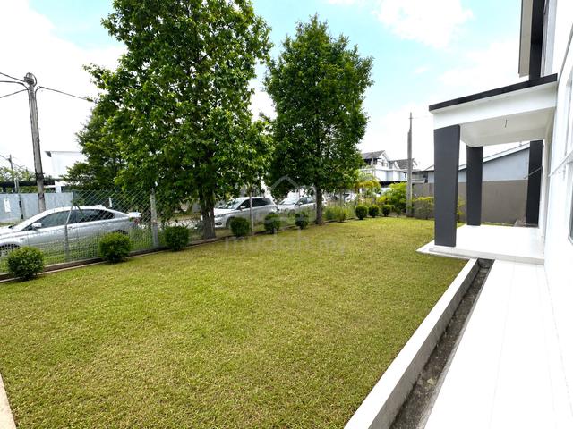 Original Big Corner 2.5 Storey Terrace House Scientex Pasir Gudang 1