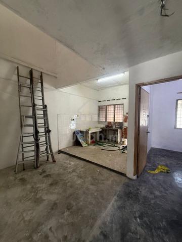 Taman Johor Jaya Single Storey Terrace Near Mount Austin 1